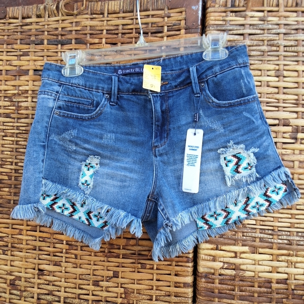 Tractr Blu Beaded Denim Shorts 28 NWT - Picture 9 of 16